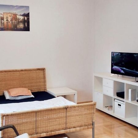 Apartament Hallera Square Warsaw 27M2 Varsóvia Exterior foto