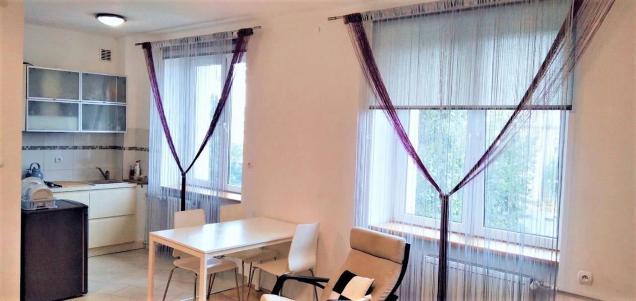 Apartament Hallera Square Warsaw 27M2 Varsóvia Exterior foto