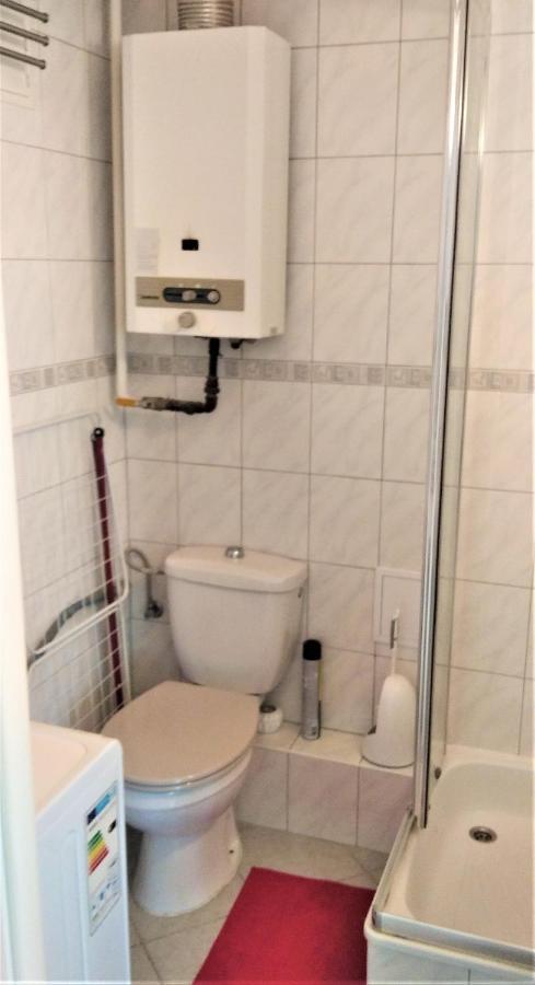 Apartament Hallera Square Warsaw 27M2 Varsóvia Exterior foto